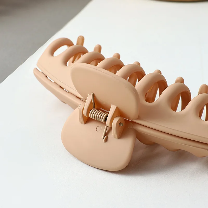 4-teiliges Krallen-Clip-Set – große Krallen-Clips, nicht abfärbende Gummifarben-Clips, quadratische Haarspangen, Hai-Clips, Anti-Rutsch-Clips – Detail 1
