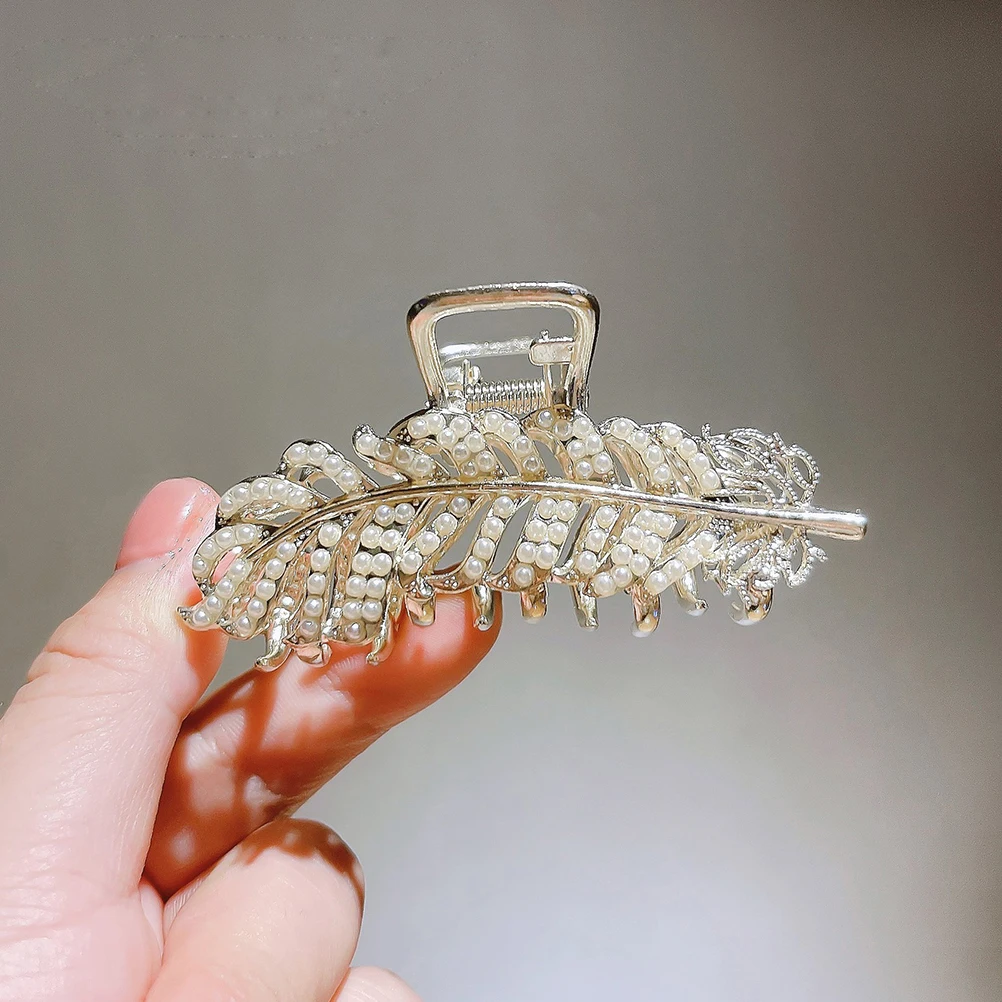 

Pearl Hair Claw Clips Hollow Leaf Durable Zinc Alloy Hair Accessories for Women Girls Long Curly Hairstyles Daily Travel Parties