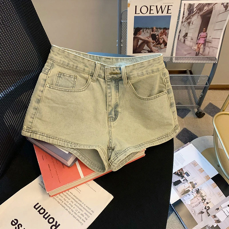 Design zipper niche pocket a word do old denim shorts female ins stretch high waist straight wide leg hot pants summer