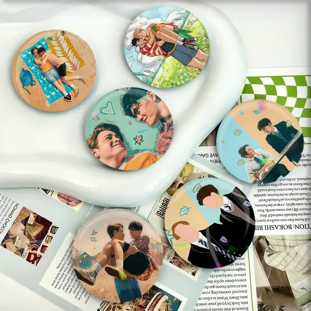 H-Heartstopper Nick Charlie Badges 25 32 44 58 75 mm Round Fans Collect Friends Gifts Brooch Souvenir