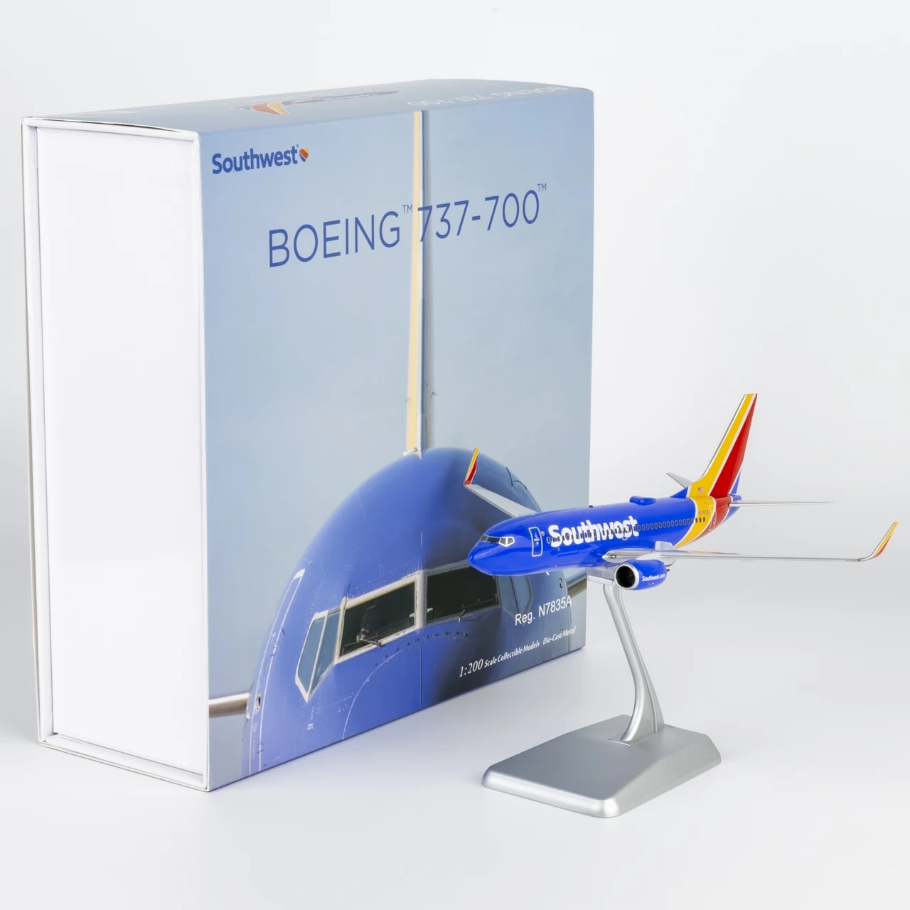 

Коллекционный самолет из сплава, подарок, модель NG 1:200, Southwest Airlines Boeing B737-700, литая под давлением модель самолета N7835A