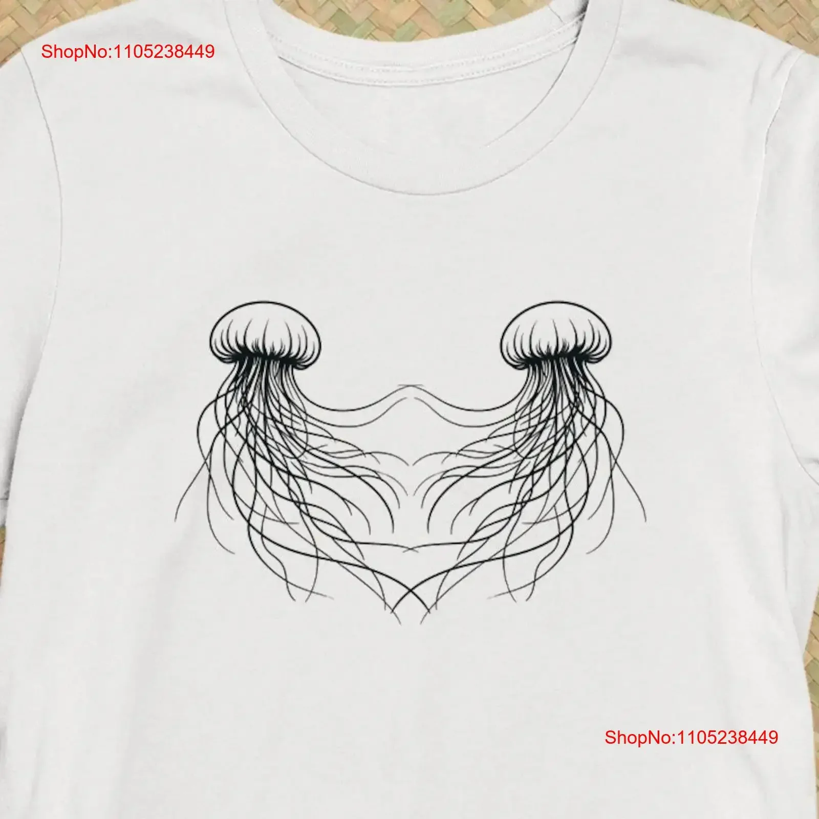 Jellyfish Holding Hands Heart Shaped Reaching Out Entangled T Shirt vintage Washed Comfortable Top For Everyday Wear homme