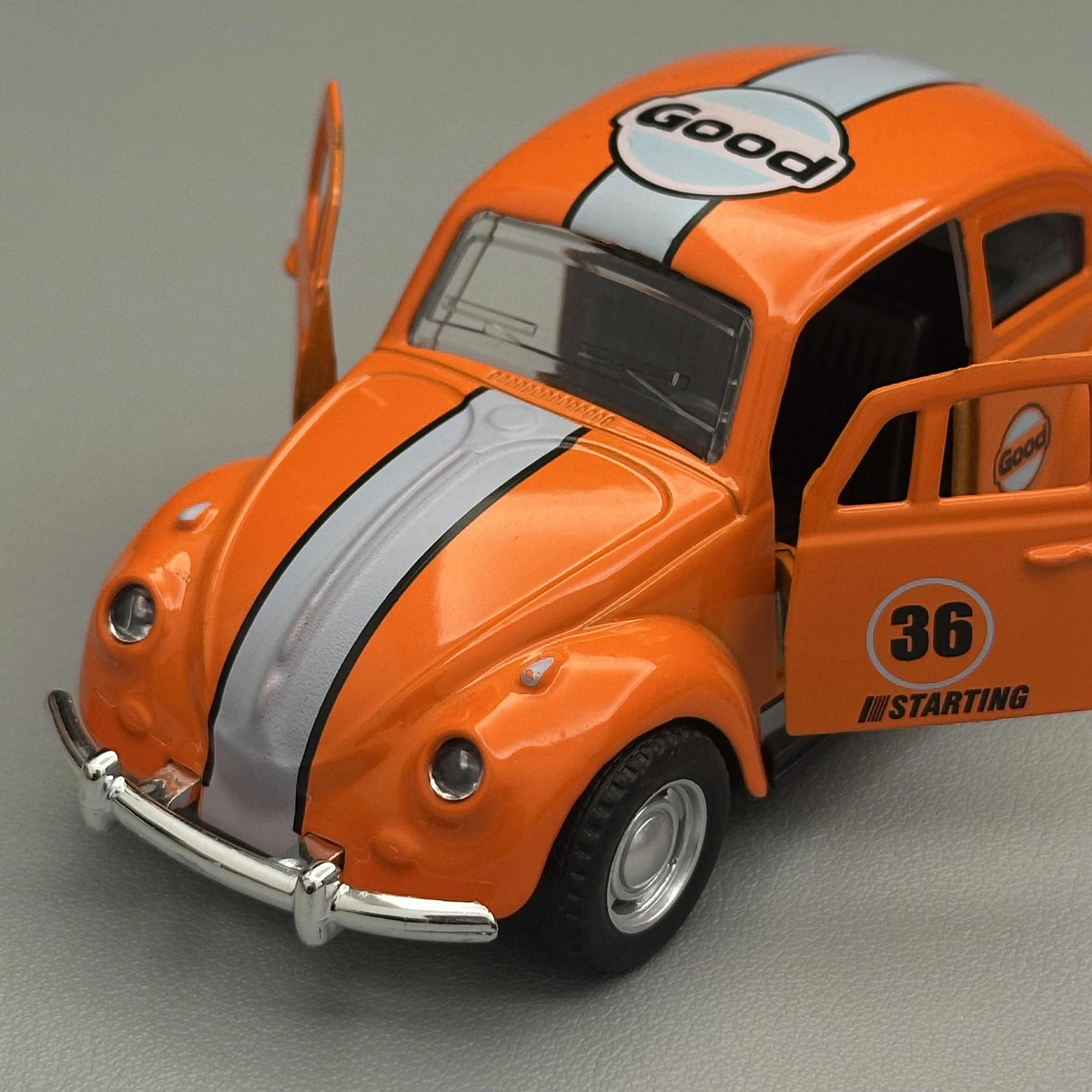 1/36 Scale Diecast Alloy Beetle Model Car Toy Pull Back Function Openable Doors Classic Vehicle Collectible Gift For Kids