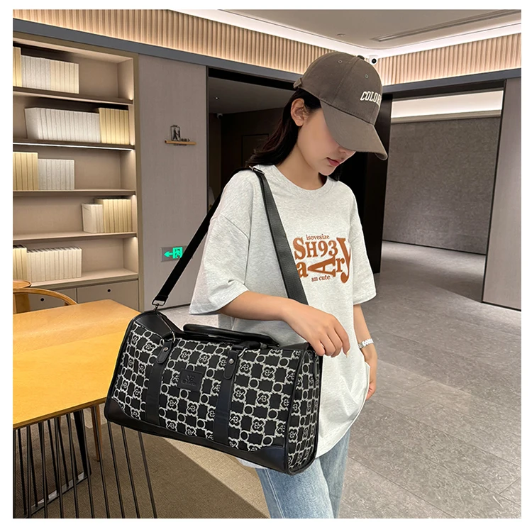 Casual large capacity letter leather women's handbag travel bag duffle fitness bag designer luxury bag sac de voyage bolsa coach