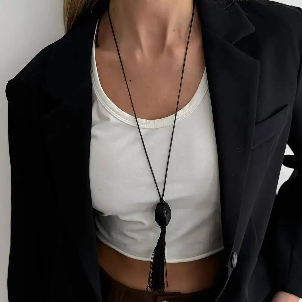 Salircon New Simple Irregular Black Resin Tassel Pendant Necklace for Women Trendy Adjustable Waxed Thread Sweater Chain Jewelry