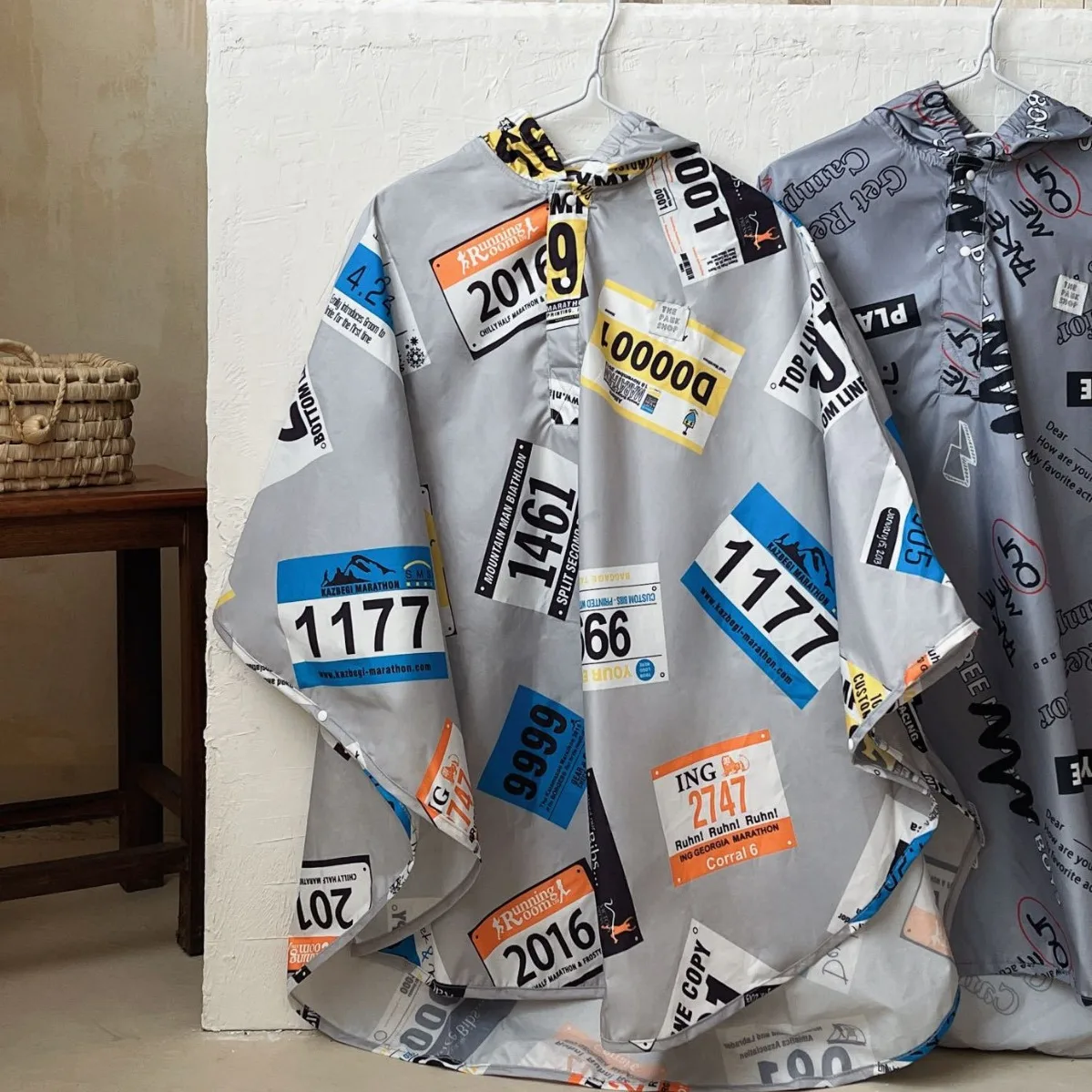 

New KS Hooded Poncho Raincoat Lightweight Waterproof Quick Dry Letter & Race Number Print Loose Oversized Children's Rain Cape