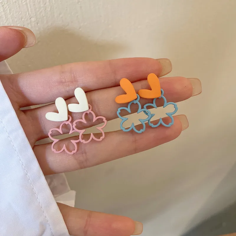 New Trend Cute Animal Dangle Earrings For Women Bowknot Flowers Cat Bear Asymmetrical Earring Girls Party Jewelry Gifts