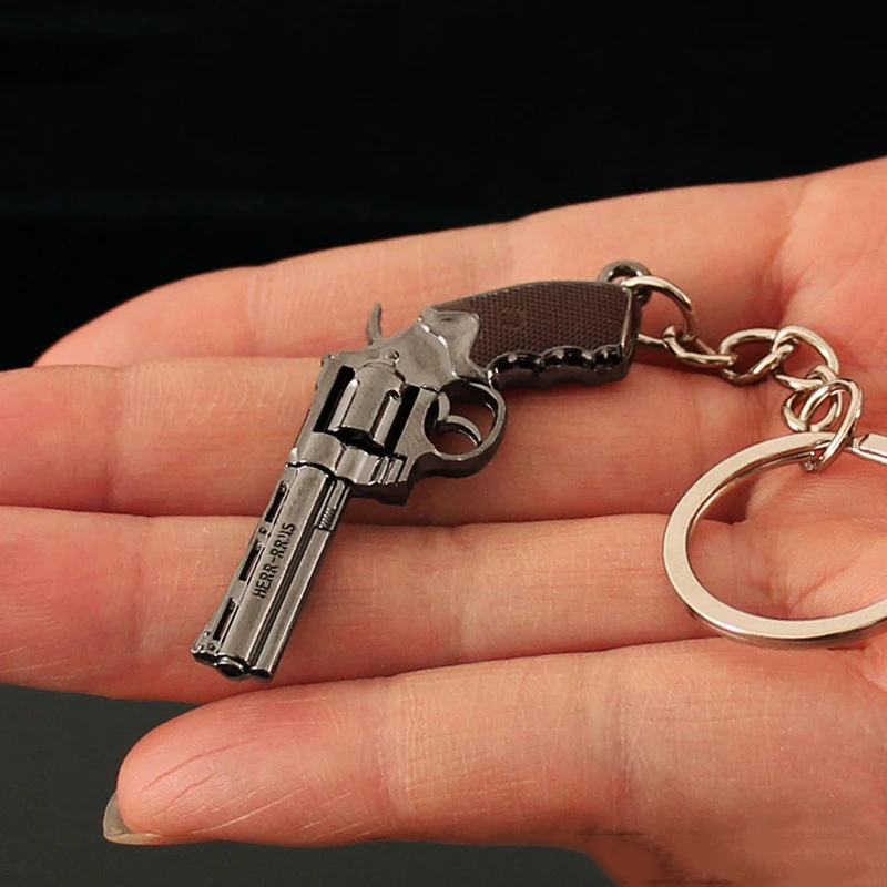 5cm Mini Gun Model Colt 357 Keychain Model Jewelry Weapon Metal Pendant Key Chain Chaveiro Bag Car Key Holders Gift For Kids Men