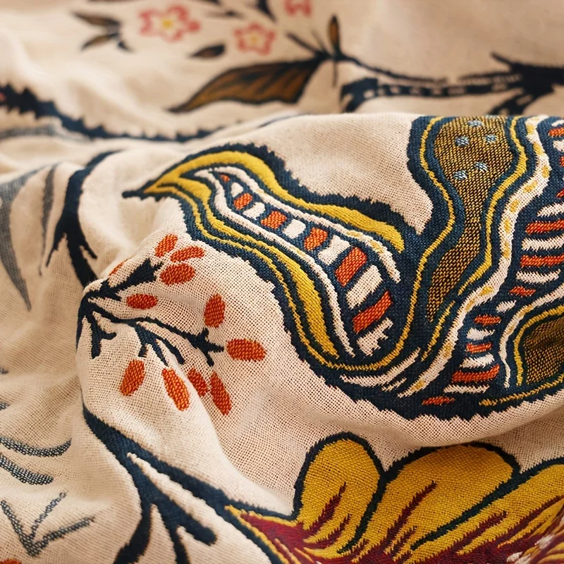Soft & Breathable Floral Gauze Throw Blanket - Versatile For All Seasons, Perfect For Couch, Bed, Office Nap, And Air Conditioni