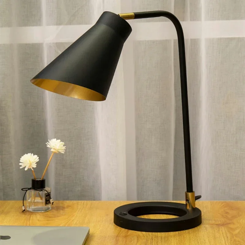 Portable 220vHotel Table Lamp, Bedside Eye Protection, Students' Study, Work, Reading, Simple Modern Nordic Creative Bedroom Des