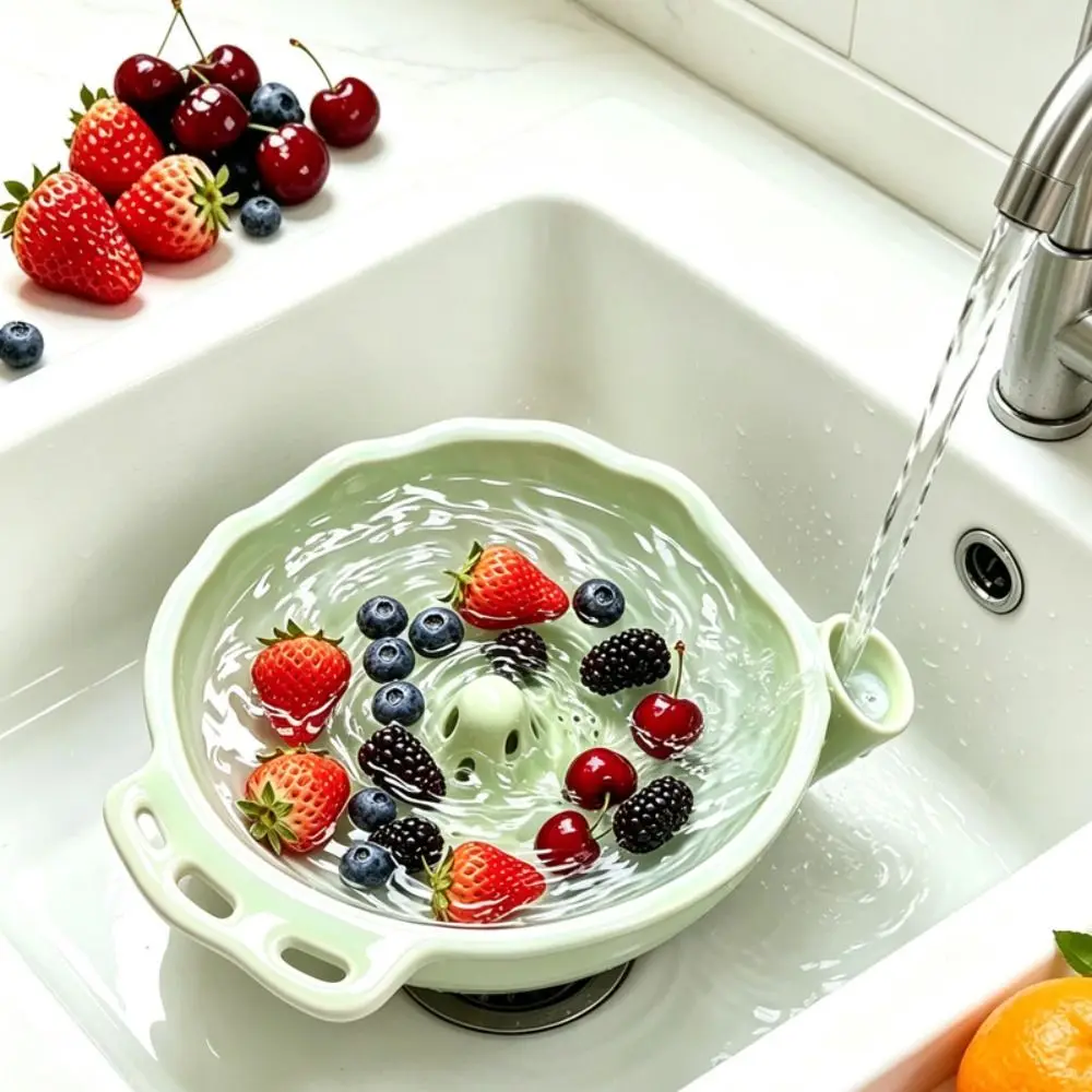 Large Capacity Berry Washing Bowl Drainage Holes 360 Degree Rotating Self-Spinning Berry Bowl Self Rinsing Multi-functional