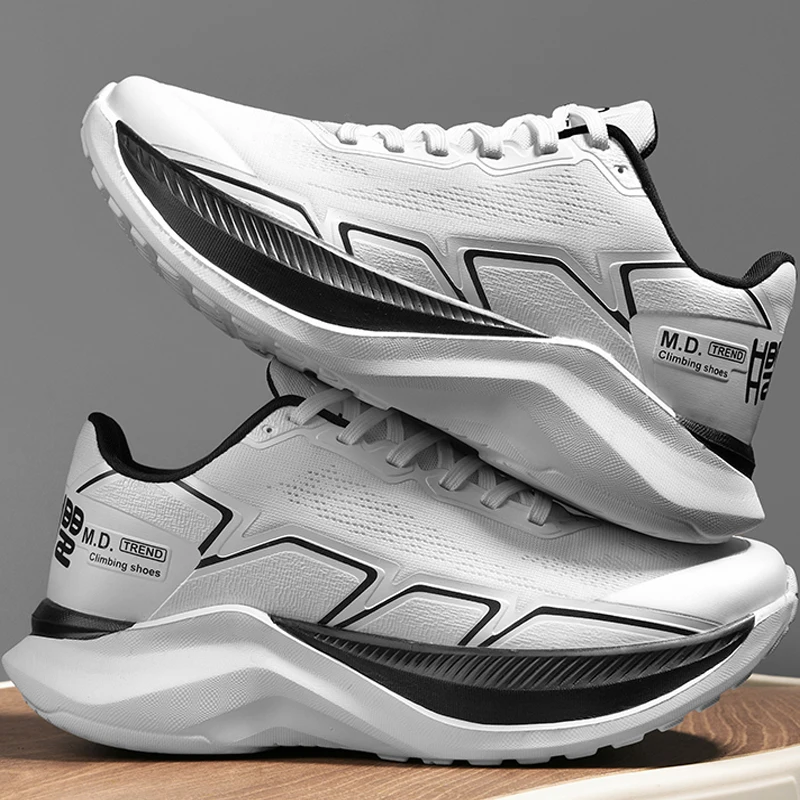 

Новые мужские кроссовки с модной толстой подошвой, амортизирующие, дышащие и нескользящие, для прогулок и активного отдыха.