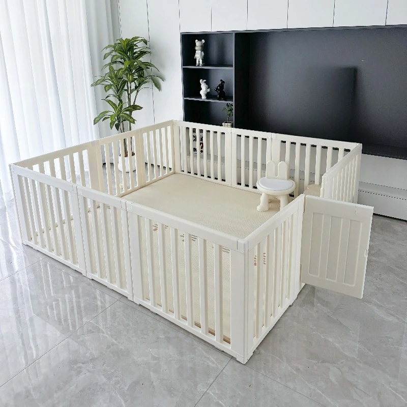 Mi Ge Xiong custom hot sale folding game field latest plastic safety fence game room game ring with door