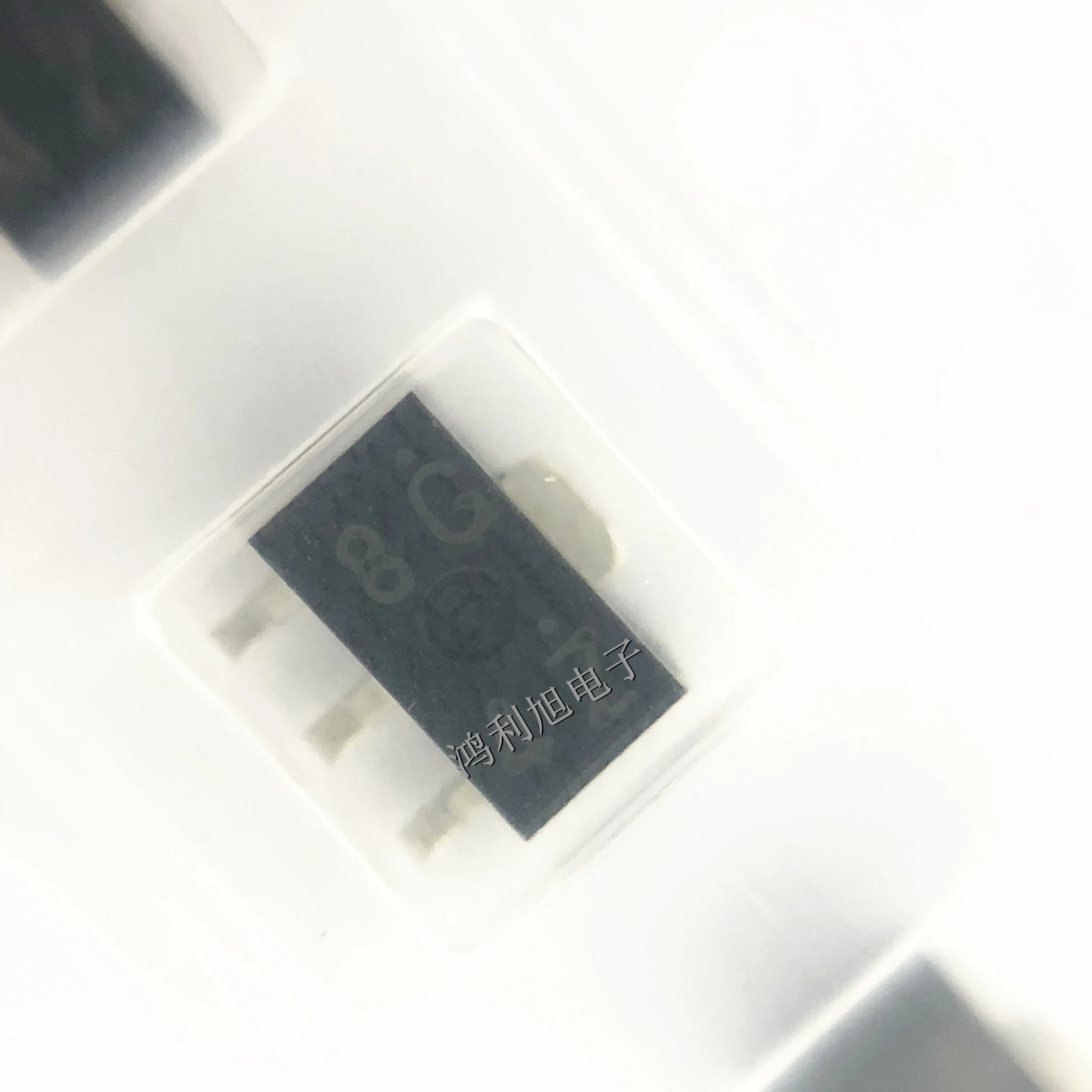 10PCS/Lot NJM78L08UA NJM78L08UA-TE1 MARKING:8G Standard Regulator Pos 8V 0.1A 4-Pin(3+Tab) SOT-89 T/R