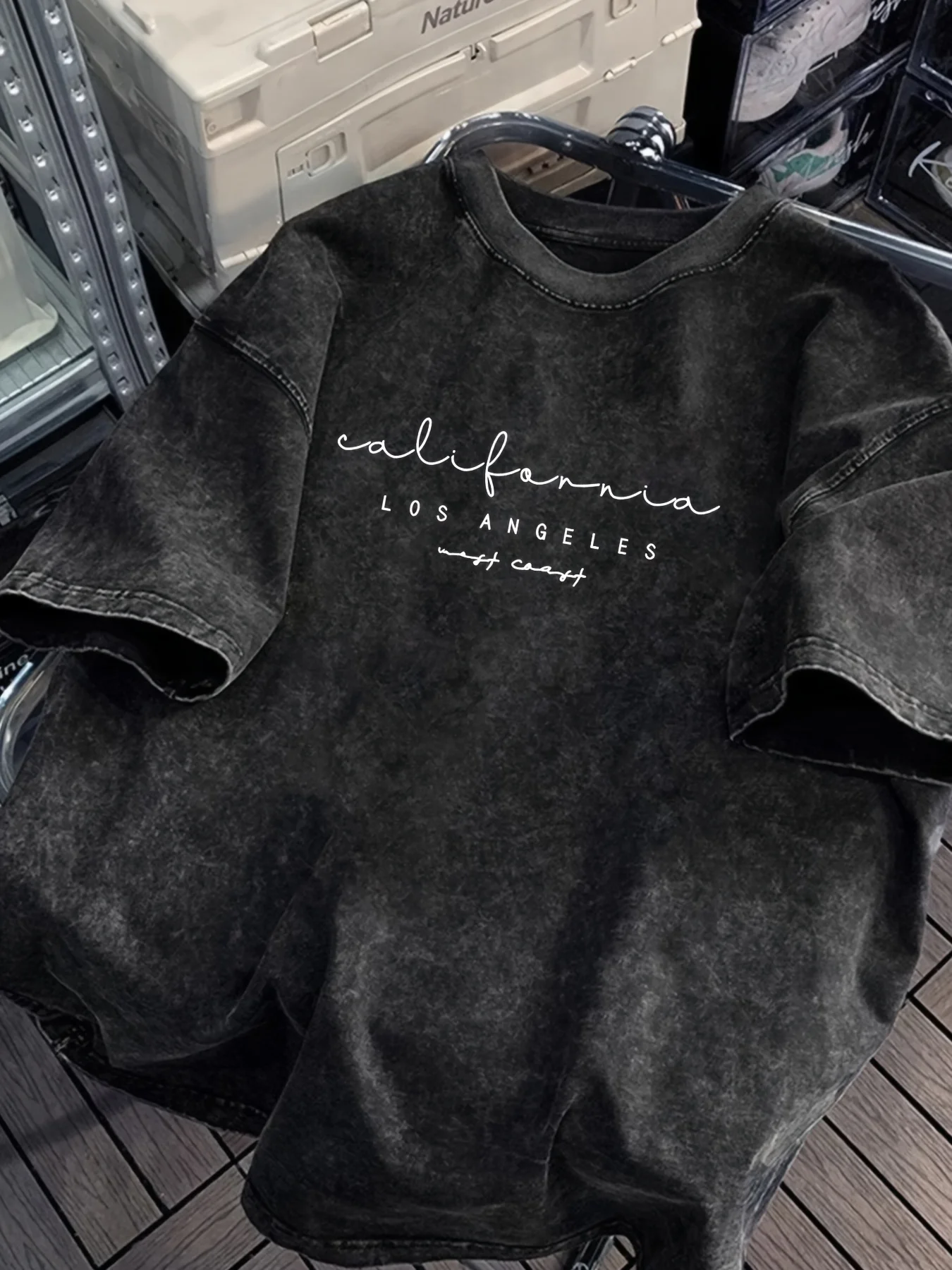 Gewaschenes 100% Baumwoll-Herren-Sommer-T-Shirt Einfaches Modisches Buchstabendruck-Design Bequemer Atmungsaktiver Stoff Geeignet für Freizeitkleidung zu Hause