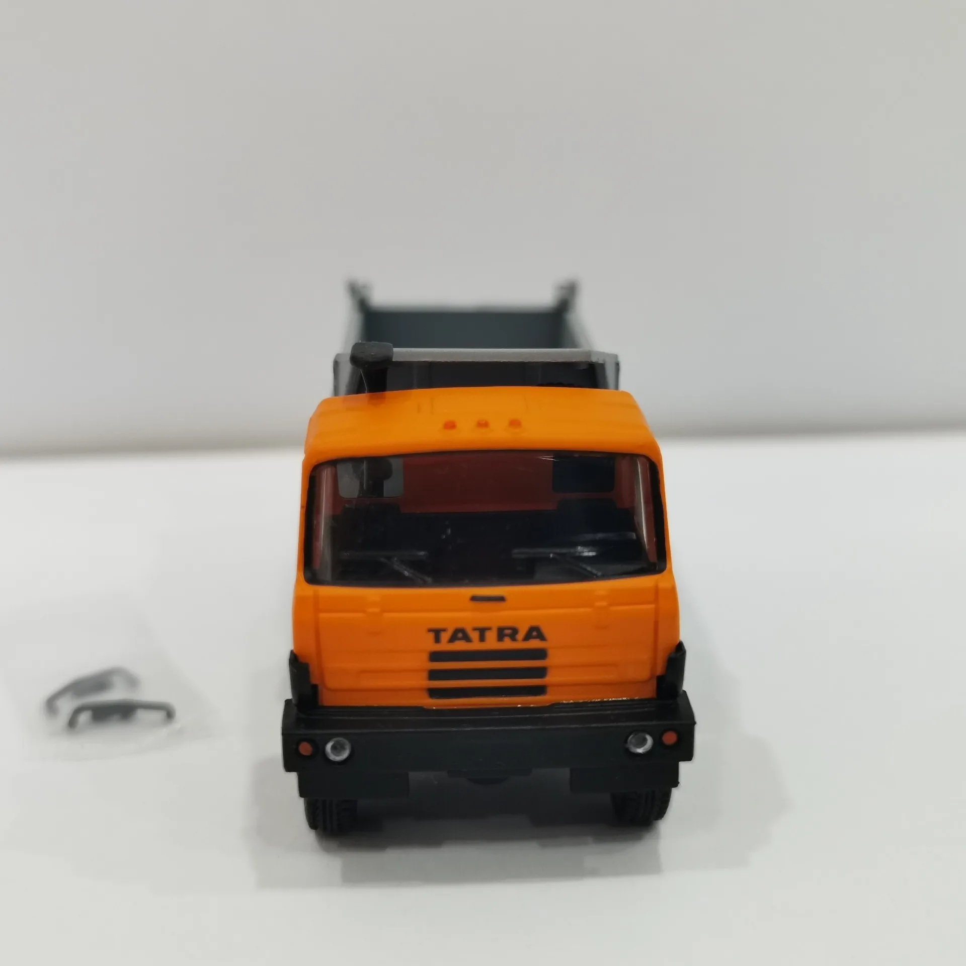 Diecast BREKINA HO 1/87 Schaal Tatra 815 Kipper Te Drag Dump Truck Plastic Auto Model Collectible Toy Gift Souvenir Display