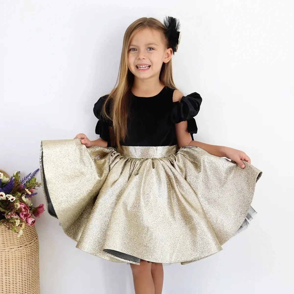 Black Velvet Pageant Dresses Gold Ball GownChildren Birthday Gowns Puffy Short Little Girls Wedding Guest Dresses