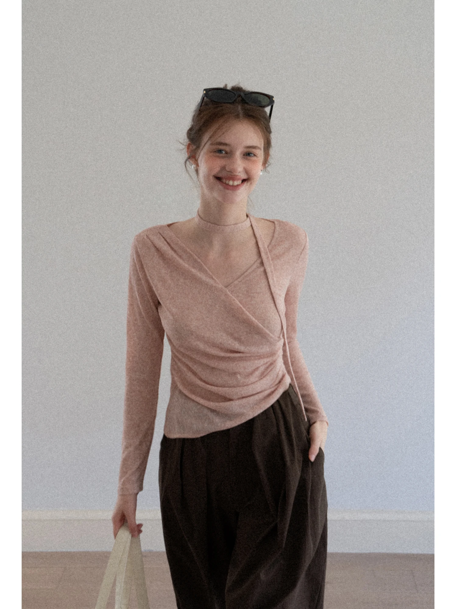 

Розовая трикотажная приталенная футболка Long Sve V-Ne, женская осенняя базовая футболка с Sa EGGKA, повседневный асимметричный дизайн