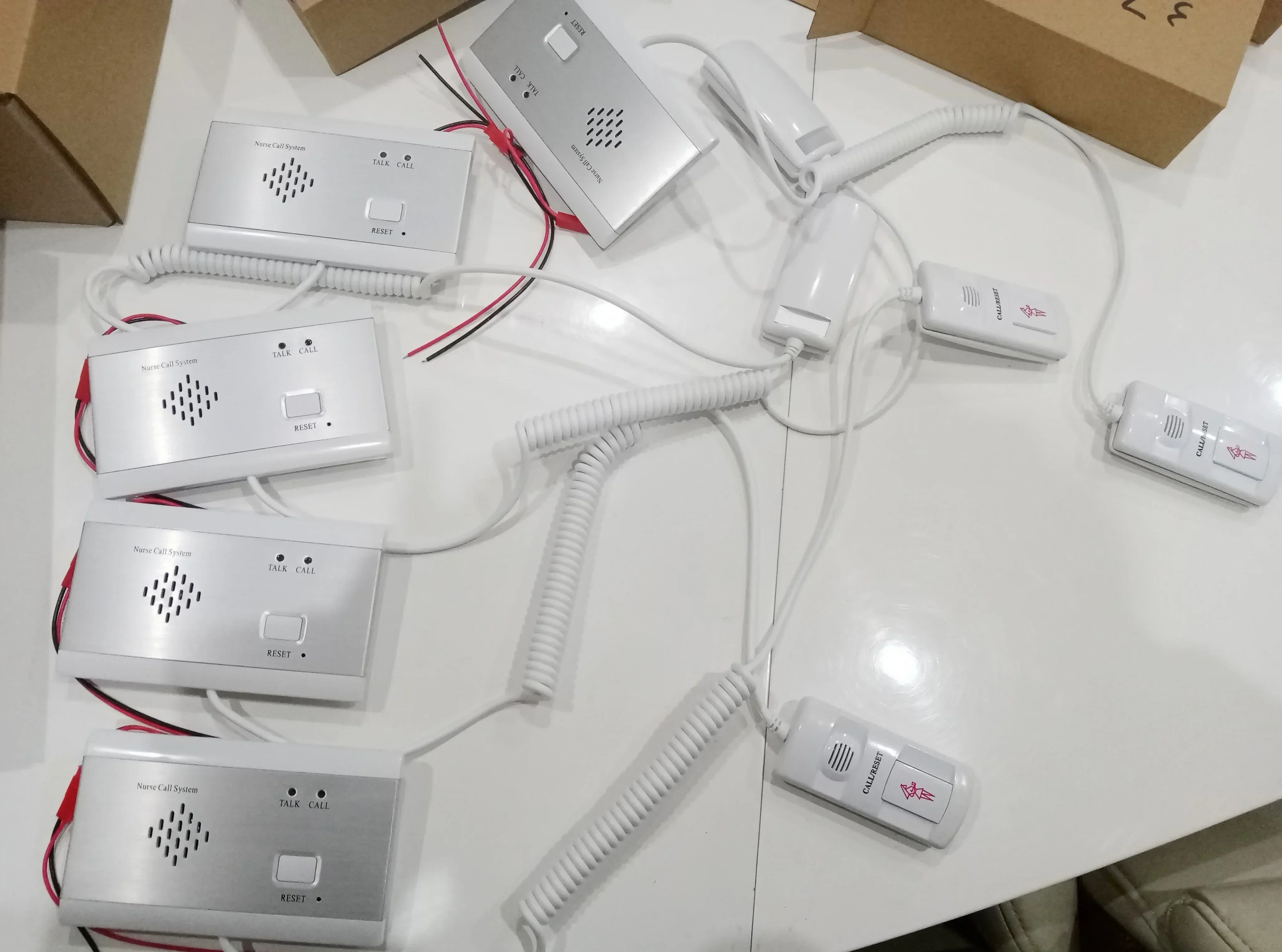 المبيعات الساخنة THR-NW860 معدات التمريض الطبية نظام استدعاء الممرضة اللاسلكية مع زر اتصال المريض