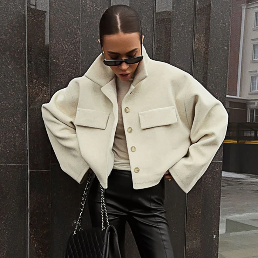 

Linad Street Chic Beige Tweed Loose Coat For Woman Elegant Single-Breasted Jackets Autumn Fashion Long Sleeve Tops Ladies 2025