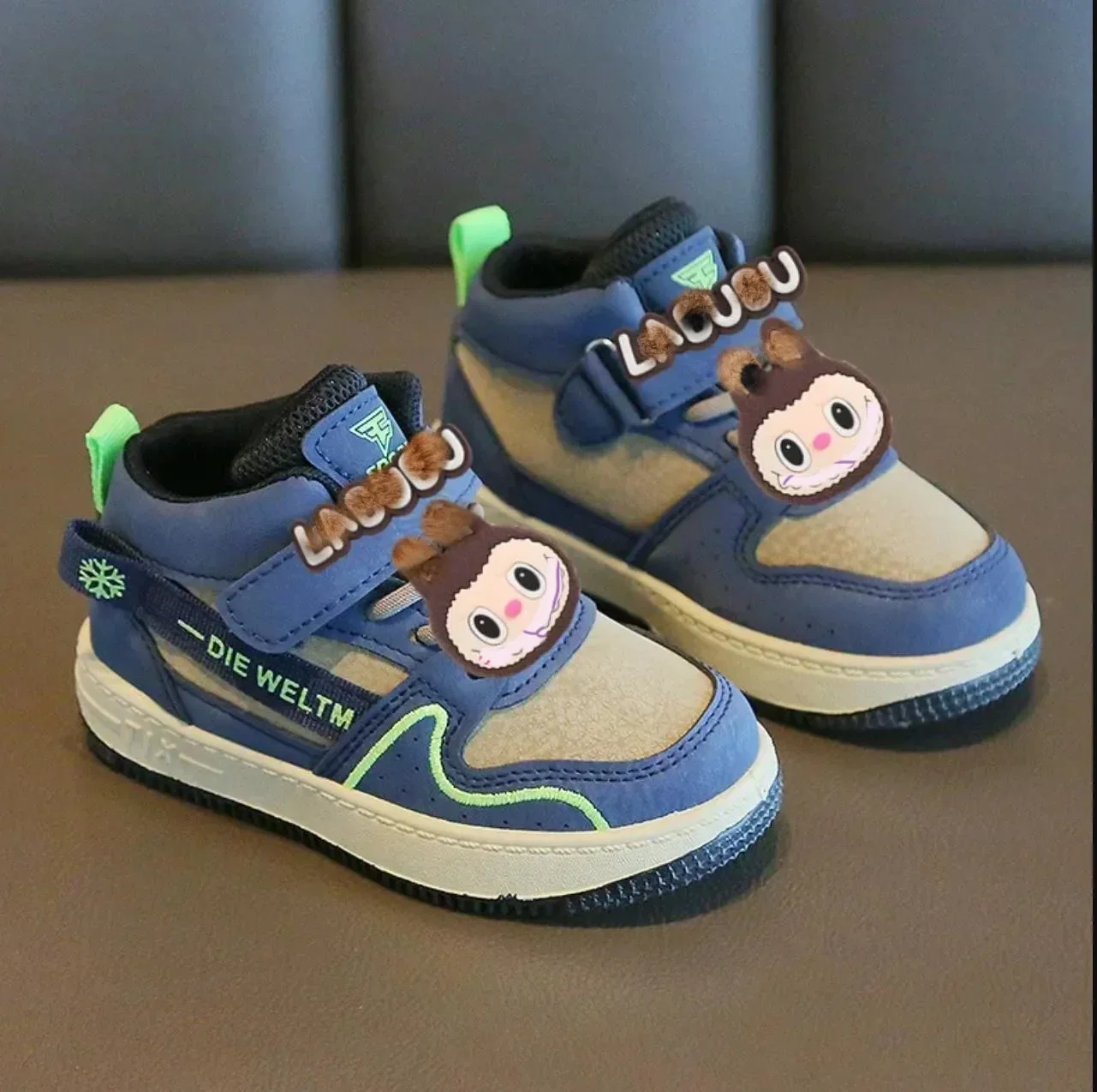 

MINISO Soft Sole Non-slip Baby Toddler Shoes for 12labu Spring Children boy girl Casual Shoes High Top Sports Board Shoes