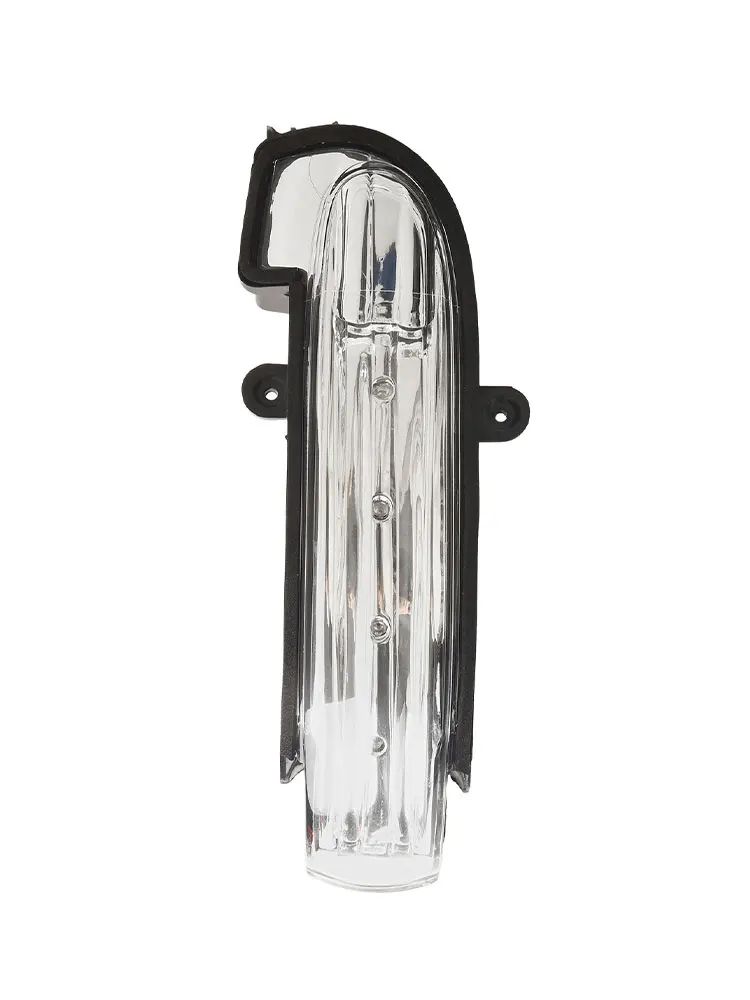 Cクラス専用に設計されたウインカー付きの簡単に取り付けられる右側車ミラー (05/00 08/07)