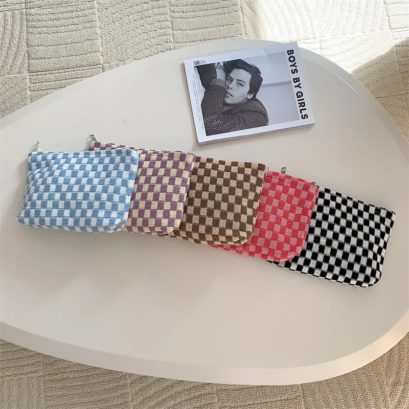 Fashion Colorful Checkerboard Clutch Makeup Bag Korean Knitted Cosmetic Storage Bag Large Capacity Daily Makeup Pouch Organizer