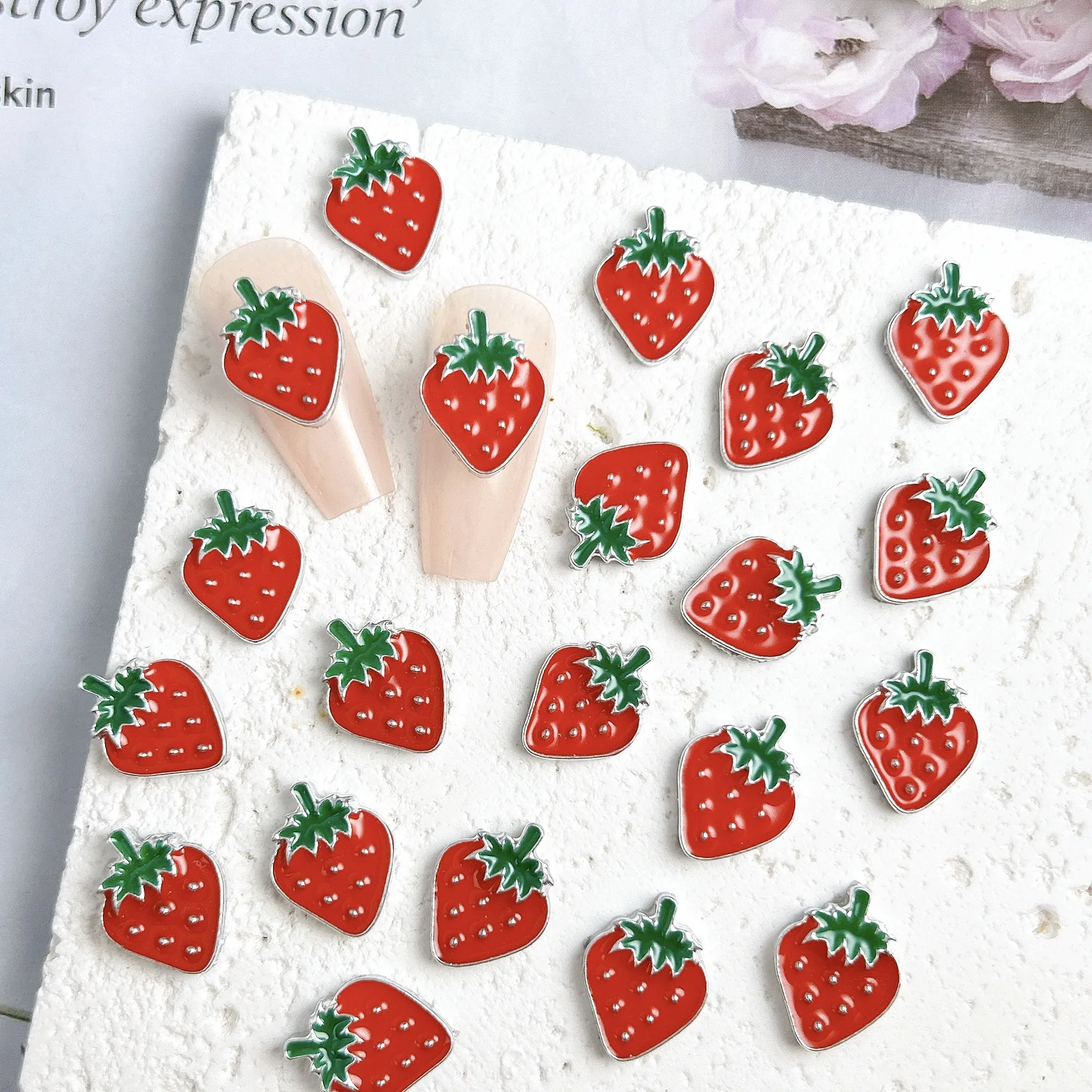 30 個 3D 樹脂イチゴネイルアートチャームアクセサリーパーツマニキュア装飾爪装飾用品材料美容ツール