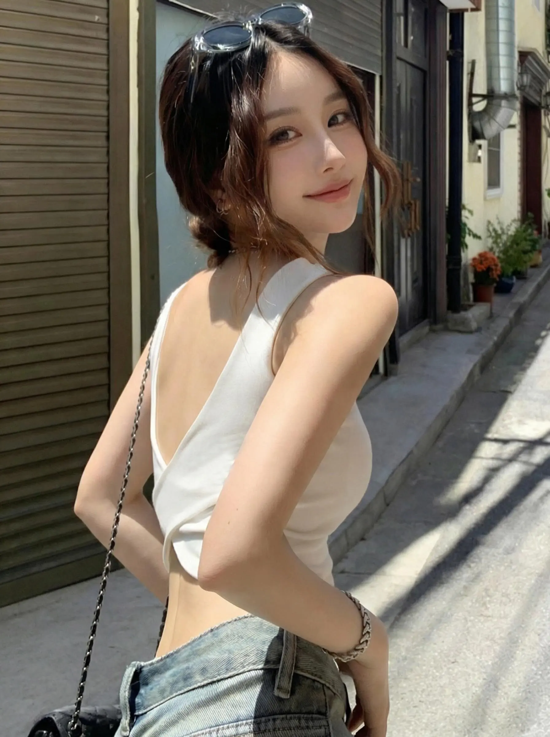 2026 Summer Sexy Cross Backless Cami Women Built-in Bra Slim Sport Yoga Top