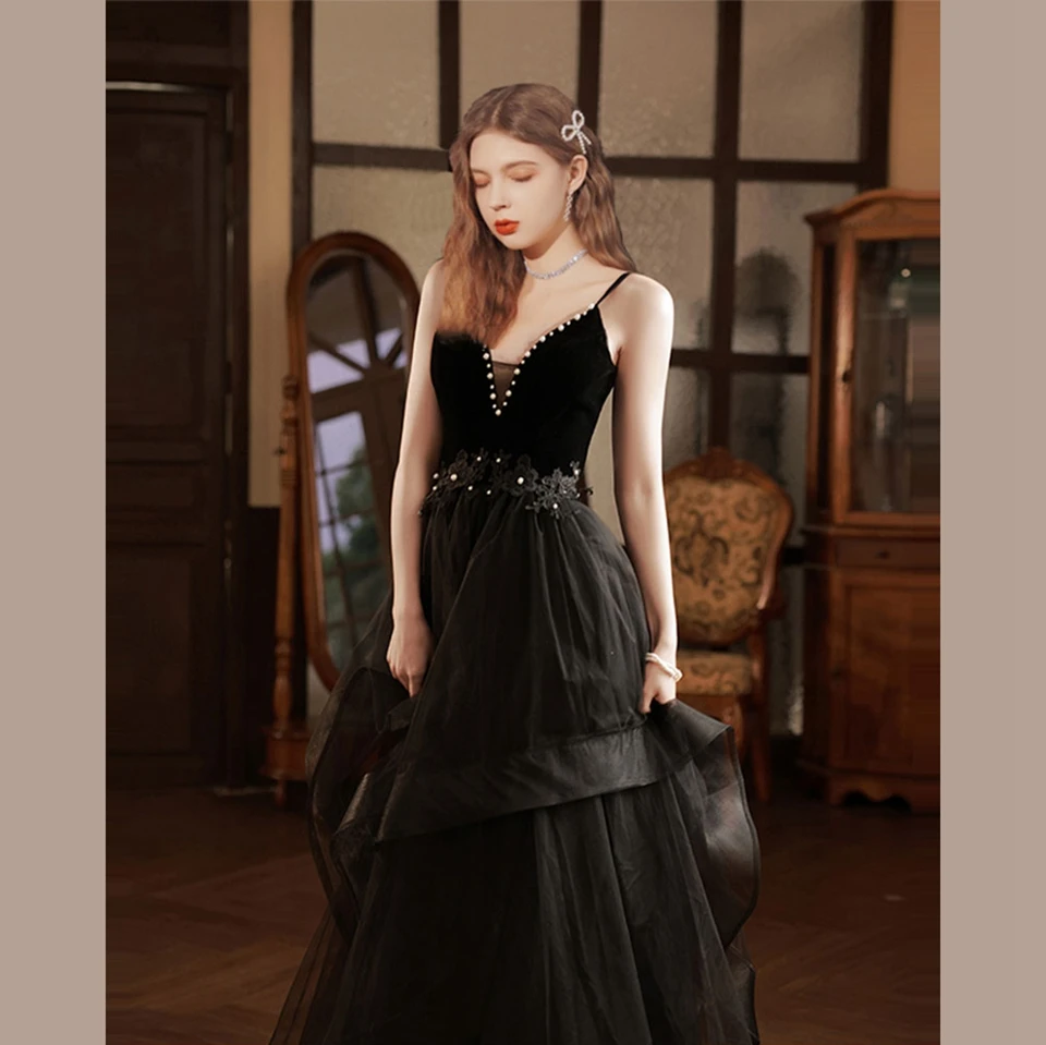 Maßgeschneiderte bezaubernde Abendkleider mit V-Ausschnitt und Spaghettiträgern und Perlen 2025, bodenlang, Organza, ärmellos, Reißverschluss, formelle Partykleider