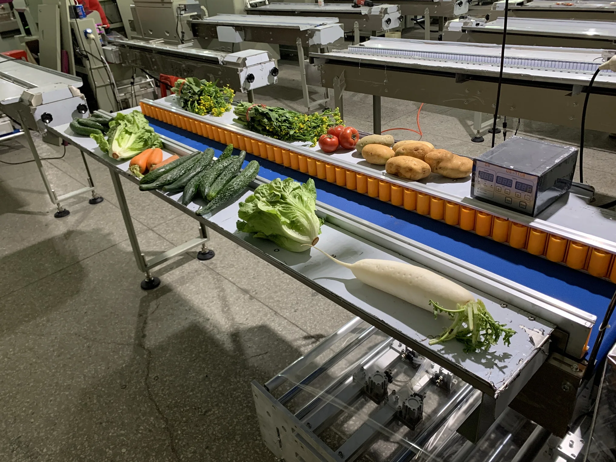 Automatic Flow Food Pillow Tissue Bread Vegetables Fresh Fruit Horizontal Packaging Machines Pillow Packing Machine