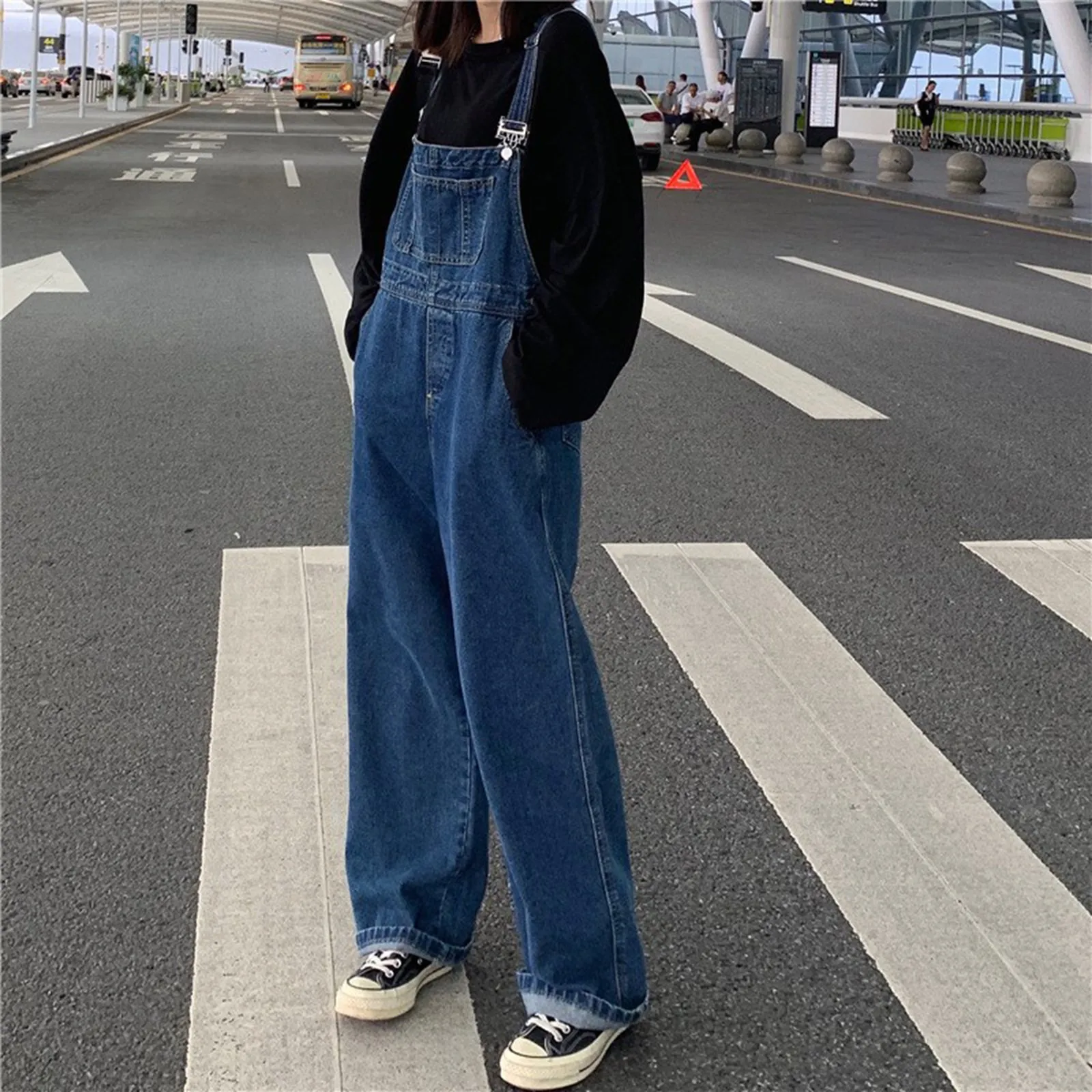 

Fashionable Women's Buttoned Denim Jumpsuit With Shoulder Straps Solid Color Korean Style Vintage Denim Trousers Jumpsuit Female