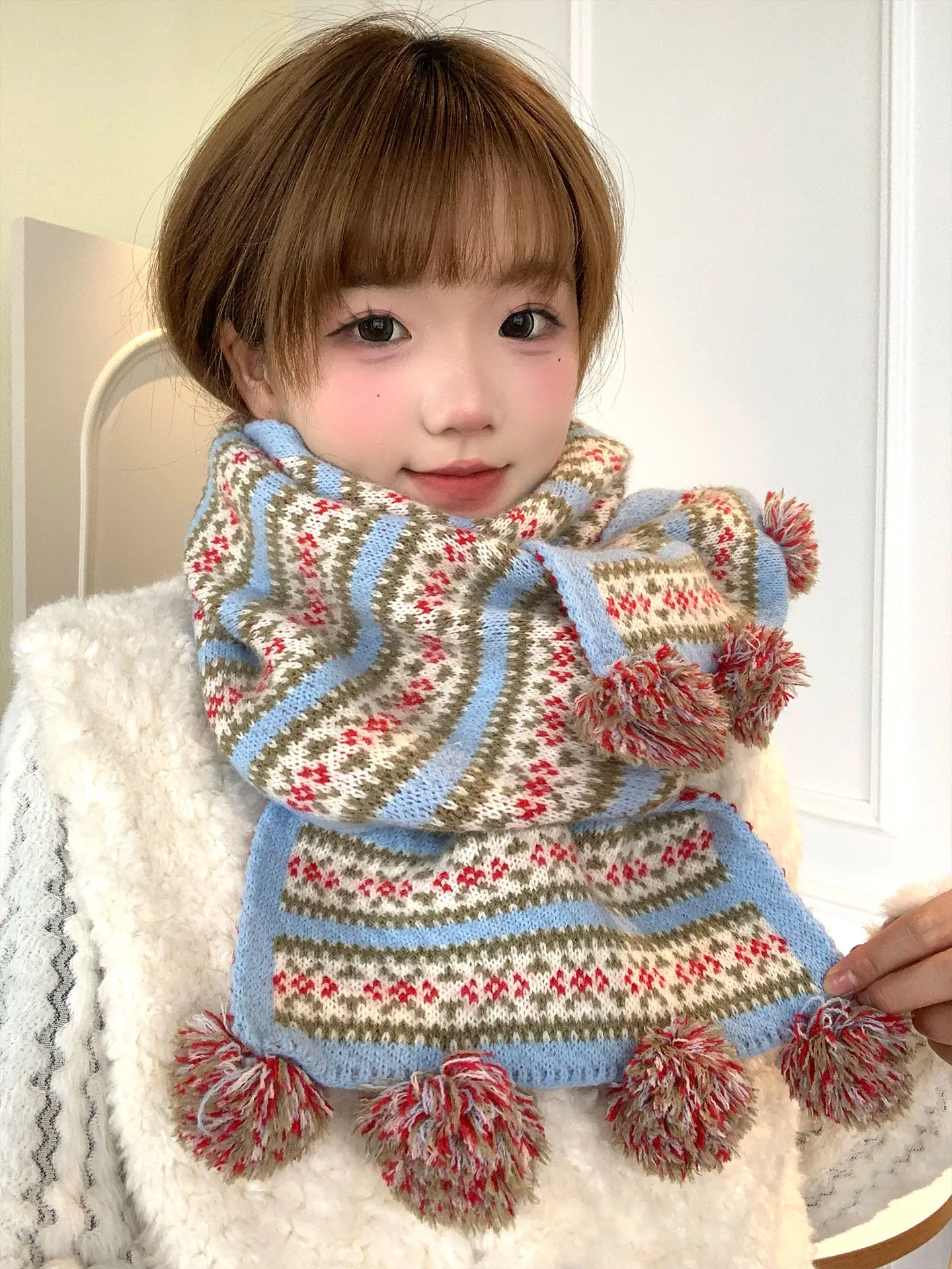 厚みのある冬用スカーフ-女性用首保護-花柄刺繍ボールデザイン-暖かくスタイリッシュな多用途両面スカーフ