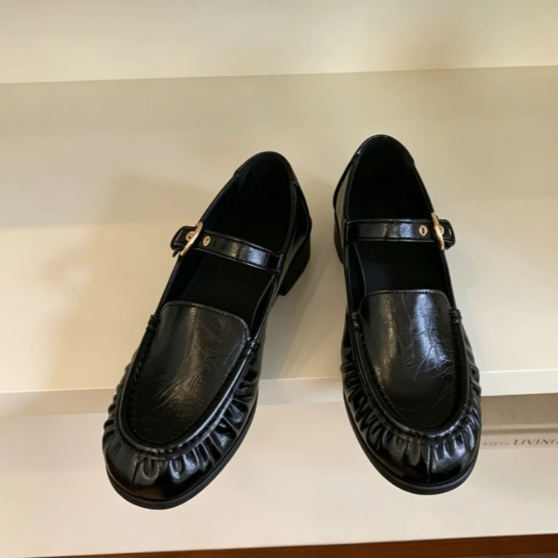 Retro Pleated Flat Women Loafers Round Toe Metal Buckle Details Casual Walk Shoes Autumn Comfortable Chunky Heel Women's Shoes