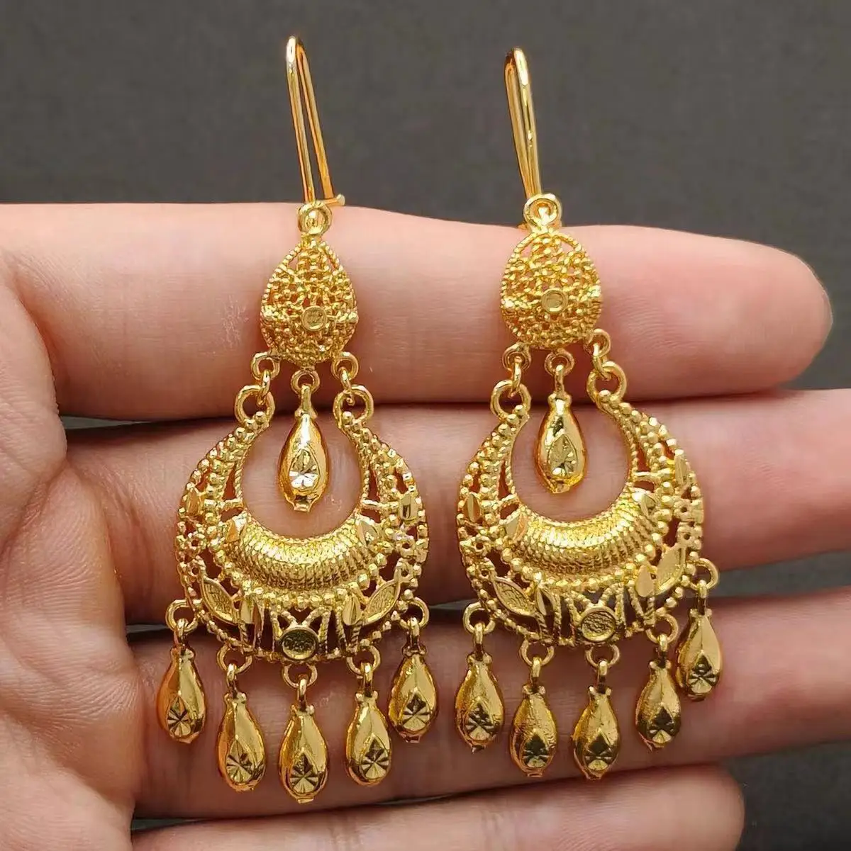 Luxury Golden Tassel Earrings For Women Trend 2024 Vintage Boho Copper Crafted Hanging Earring Elegant Indian Jewelry Party Gift