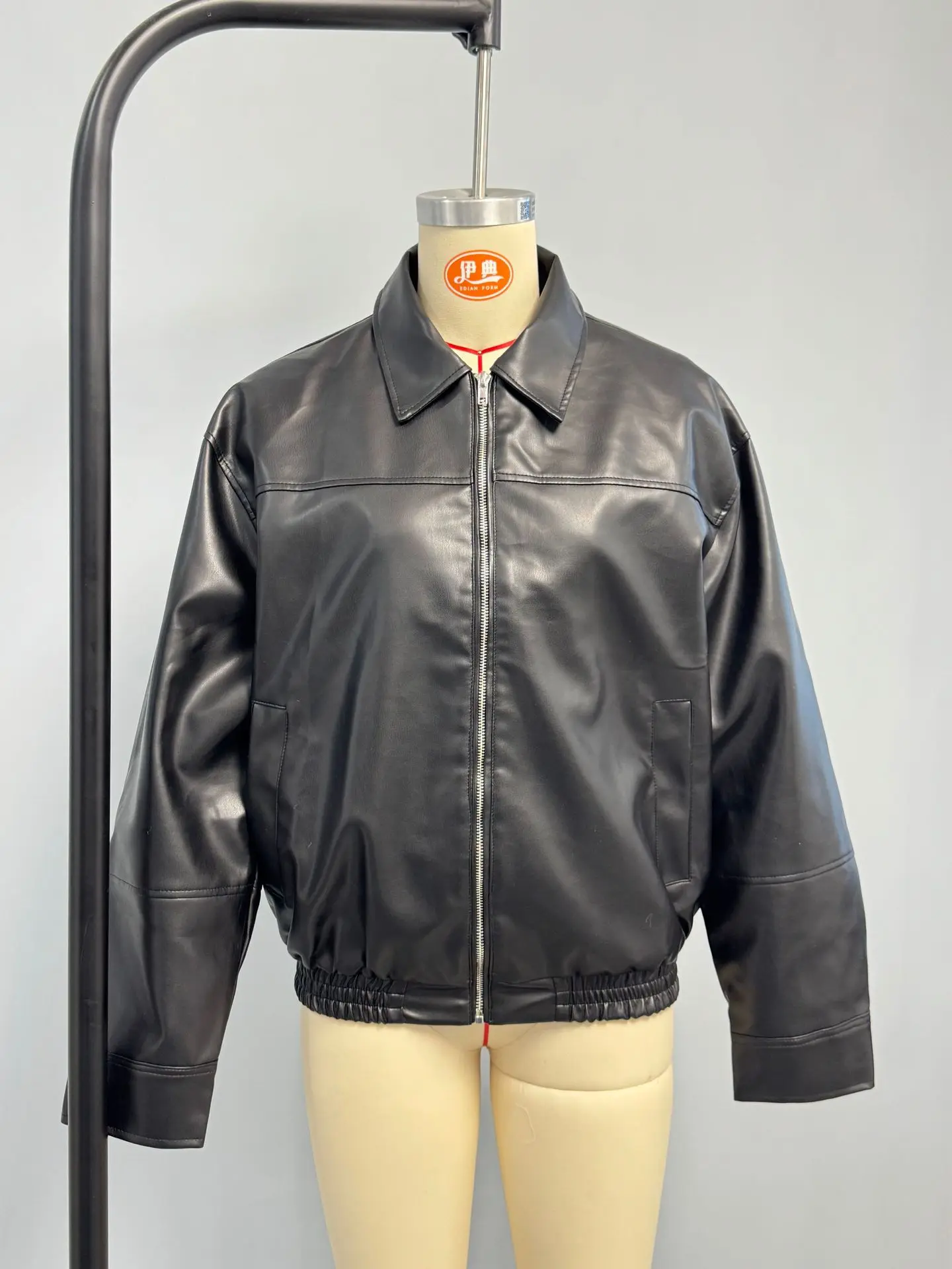 

Autumn Winter Streetwear Faux Leather Women Jackets Fashion Vintage Spliced Zipper Turn Down Collar Chic Lady Jacket Coat Women