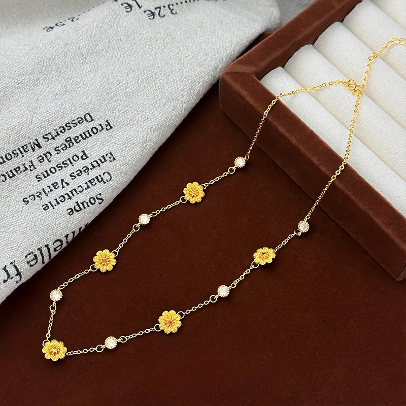 

Fashion 18KT Gold Color Zircon Encrusted Daisy Pendant Necklace for Women Bride Jewelry Neckalce Chain Gifts