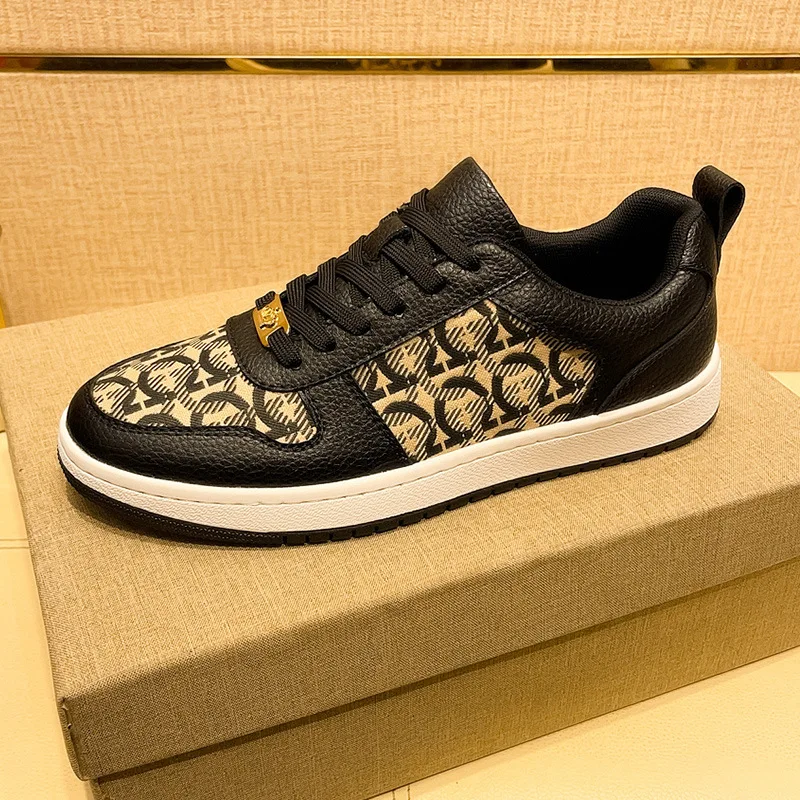 Zapatos casuales de cuero genuino para hombre, zapatos de skate planos con estampado de tendencia de lona, mocasines con cordones para hombre joven