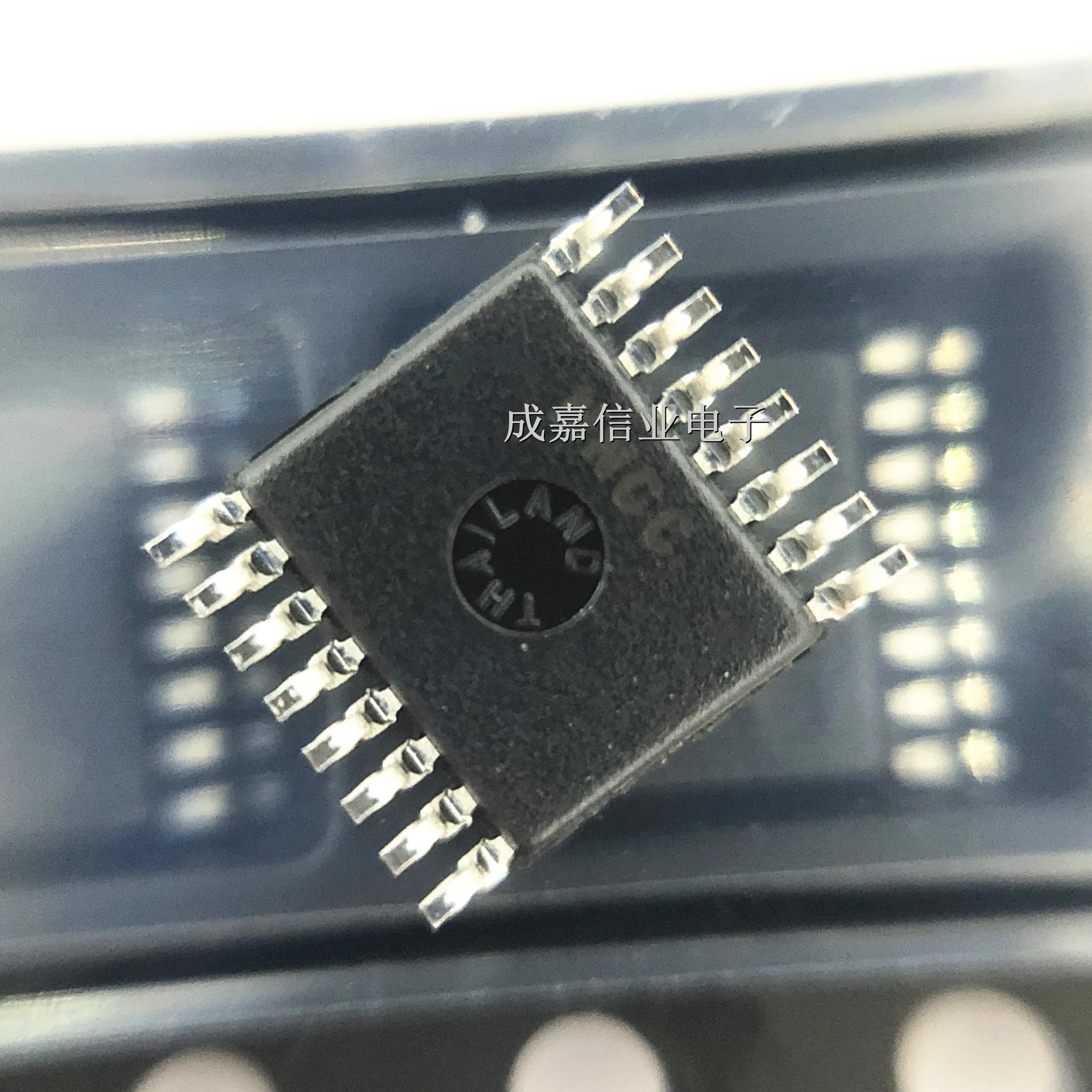 10pcs/Lot MAX1873SEEE+T QSOP-16 MAX1873SEEE Battery Management Simple Current-Limited Switch-Mode Li+ C