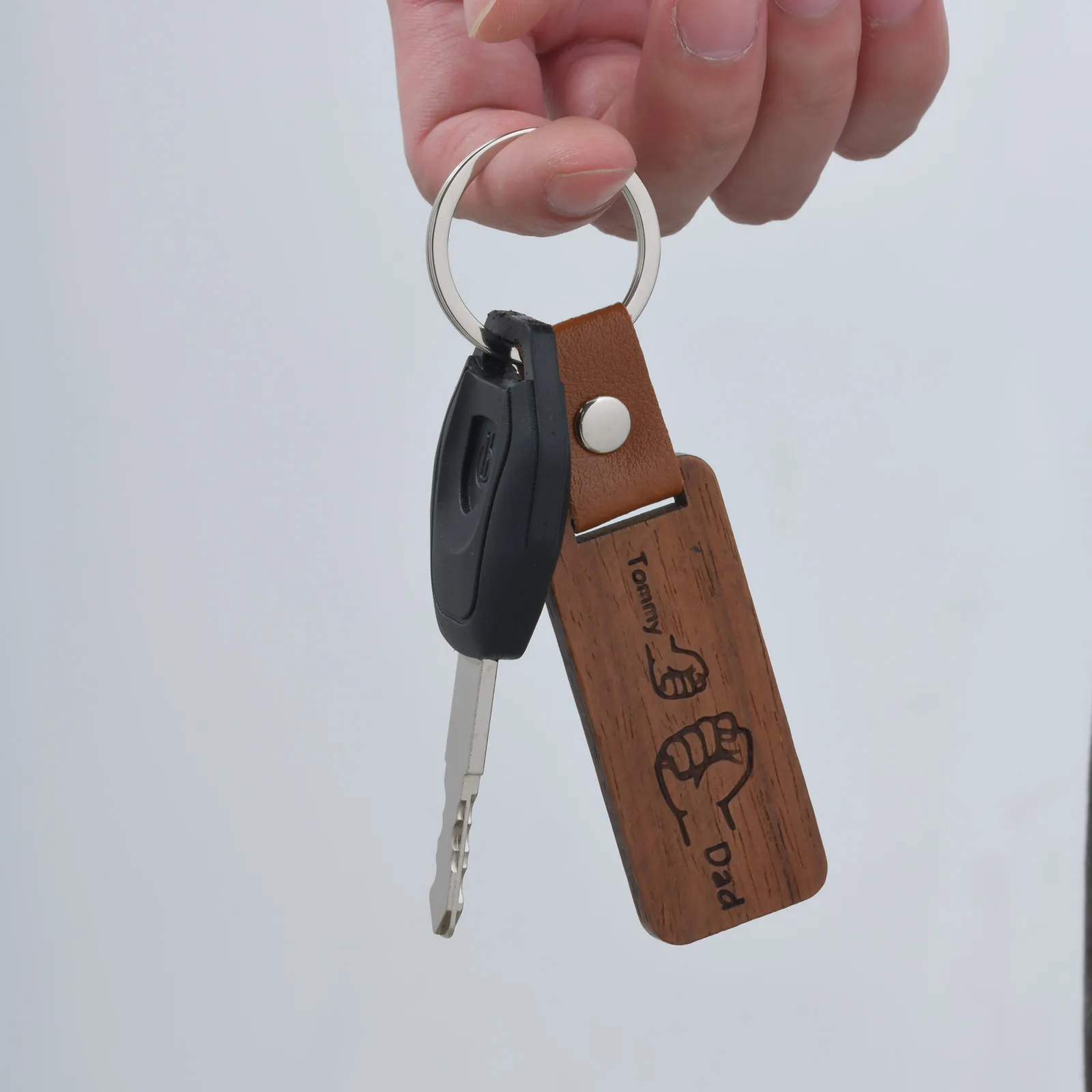 Free Engrave Wooden Keychain for Men Boys,Personalized Words Content Contact Number Key Ring,Classic Jewelry Gifts to Father Son