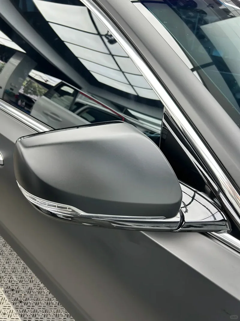 Hochwertige, schwarze, matte Car Wrap-Vinylrolle mit selbstklebendem Aufkleber zum Selbermachen mit Air Release – Detail 3