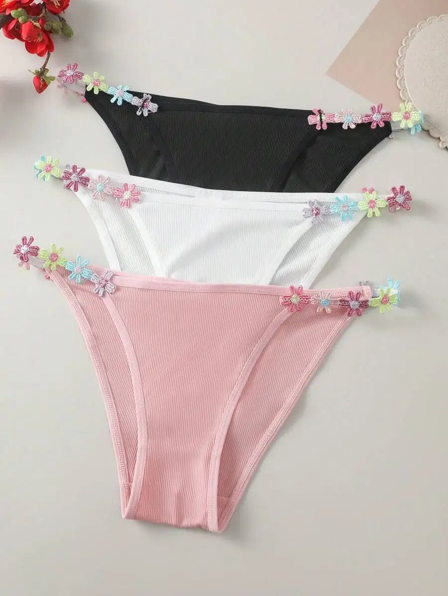 

3pcs Women Floral Embroidered Lace Trim Briefs Underwear Set