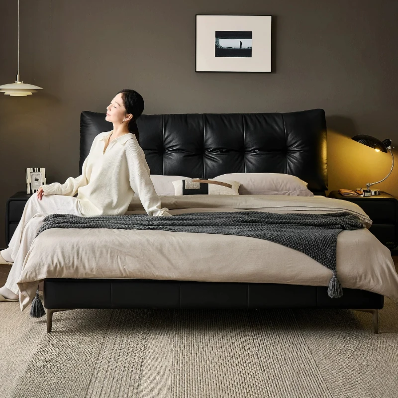 180x200cm Italian Light Luxury Master Bedroom Beds And Bed Frames Atmospheric Soft Bag Double Black Leather High Bed Furniture view 3