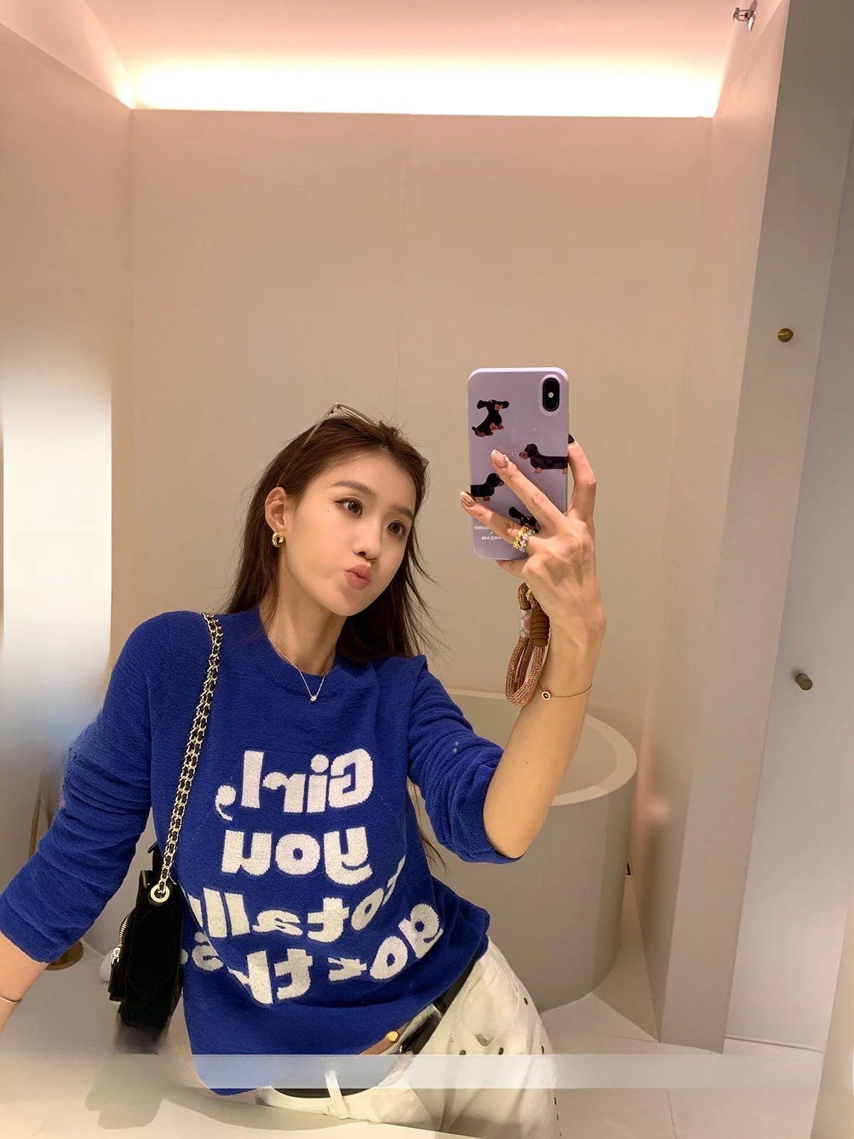 

Retro Blue Floral Letter Pattern Oversized Comfortable Long Sleeve Women's Pullover Sweater Casual Style Breathable Soft Poly...