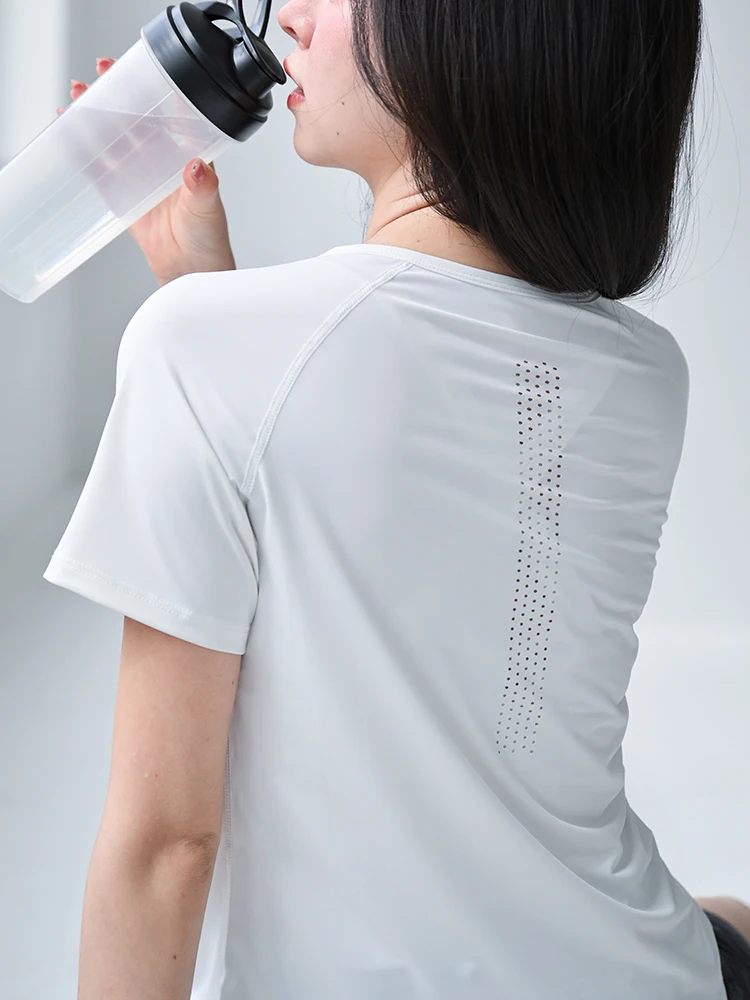 Quick-drying T-shirt for women 2025 new summer thin breathable top ice silk running sport short-sleeved for women