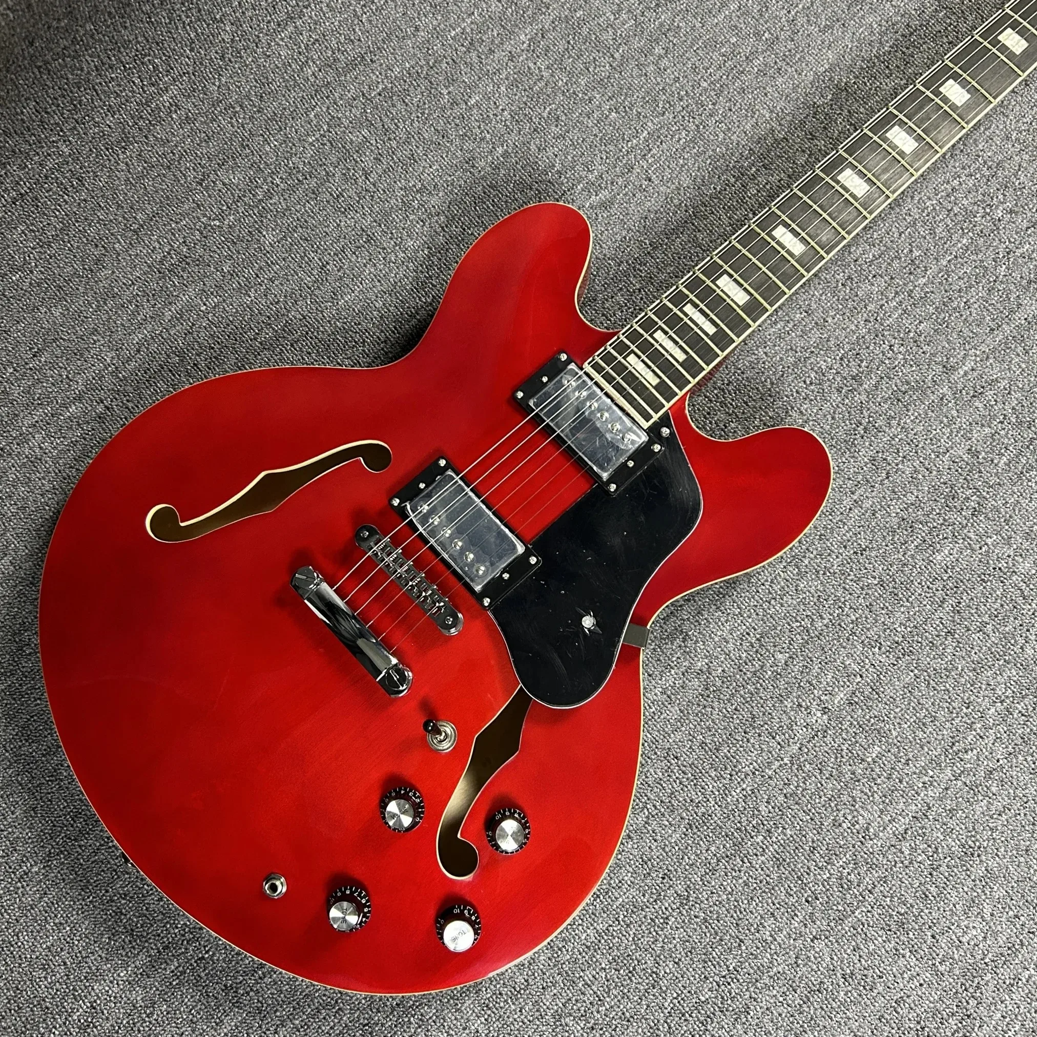 Great Value High Quality Goods Gift ES 335 Semi-hollow and Double Diamond Holes Jazz Electric Guitar Well Worthwhile