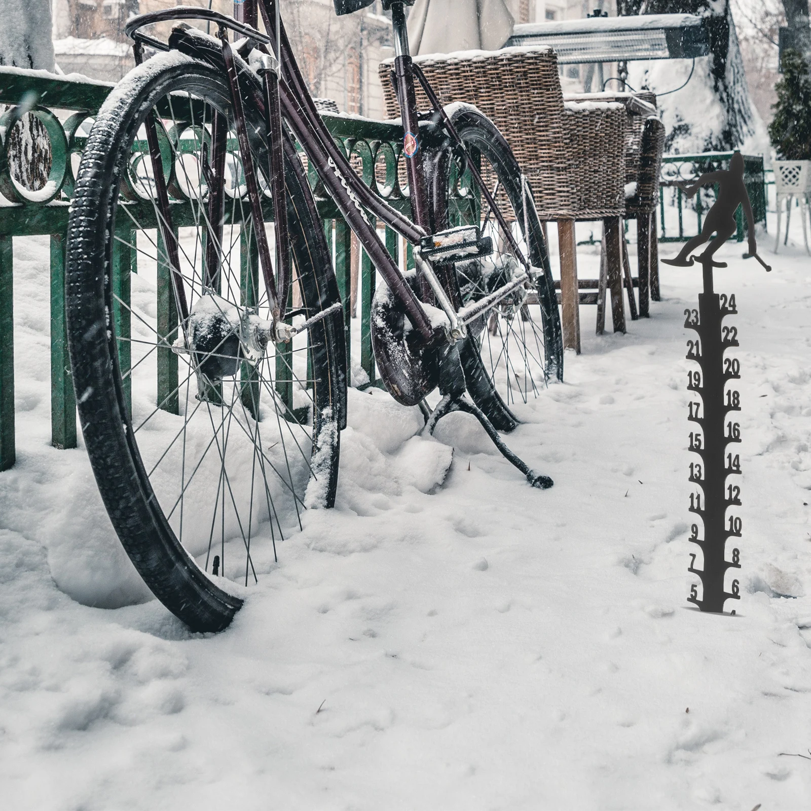 

Outdoor Metal Snow Gauge Garden Decoration Christmas Lawn Scene Snow Measuring Device Rain Gauge Outdoor Rain Gauges for Yard