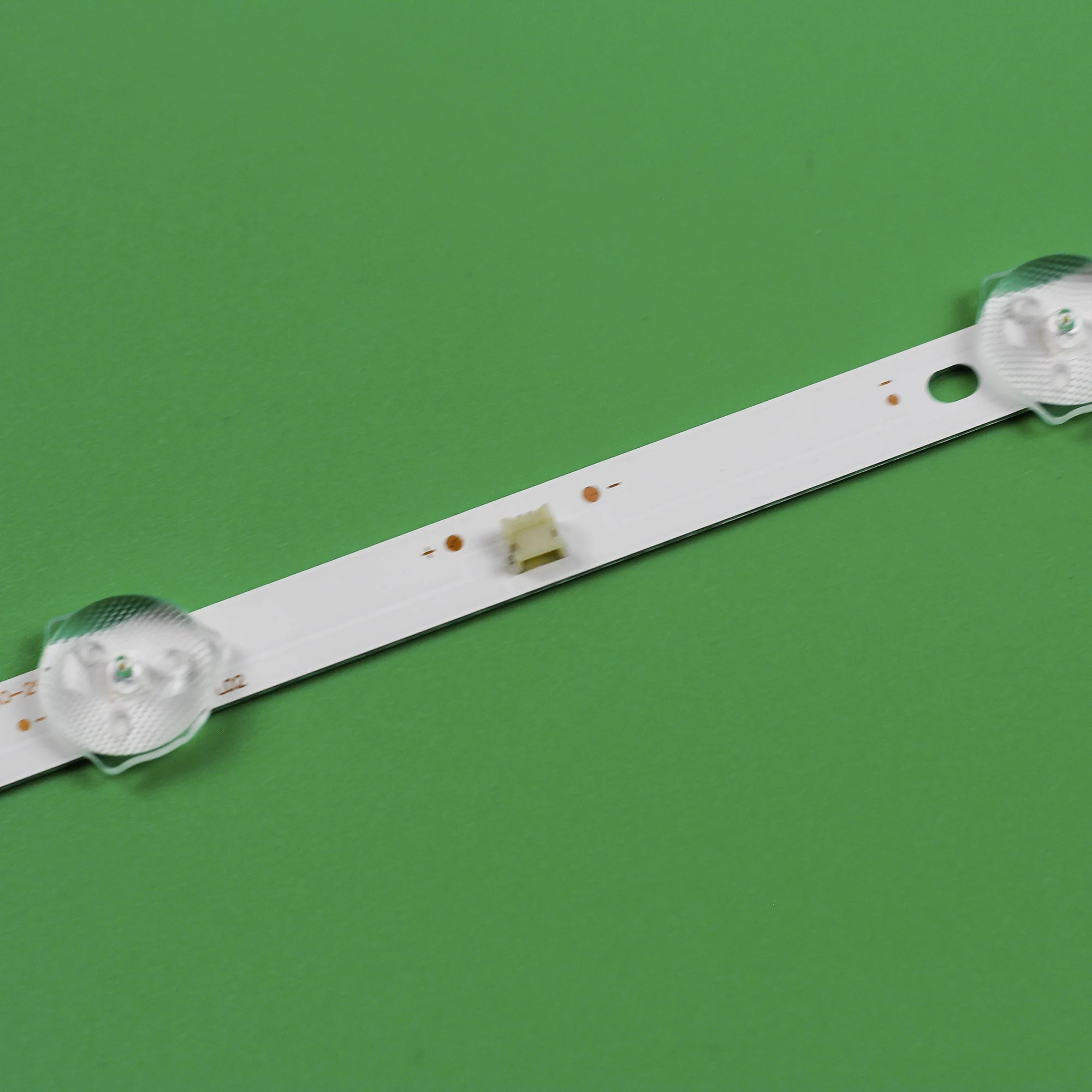 แถบไฟแบ็คไลท์ LED 20ชิ้นสำหรับ HL-2A320A28-0901S-06 A0 8D2A-DLM3-200900 HV320WHB-N80 STV-32LED15 32DLE250 PB08D581 32DLE252