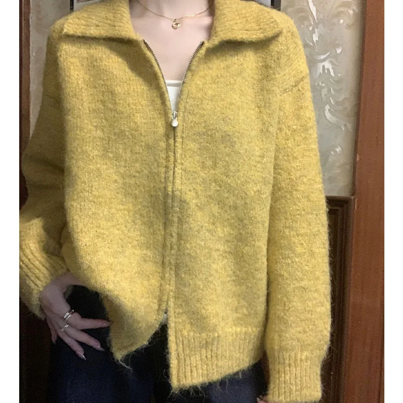 

Loose Lapel Double Zipper Sweater Coat for The 2025 Autumn/winter Style A New Laid-back Solid-color Knitted Cardigan for Women