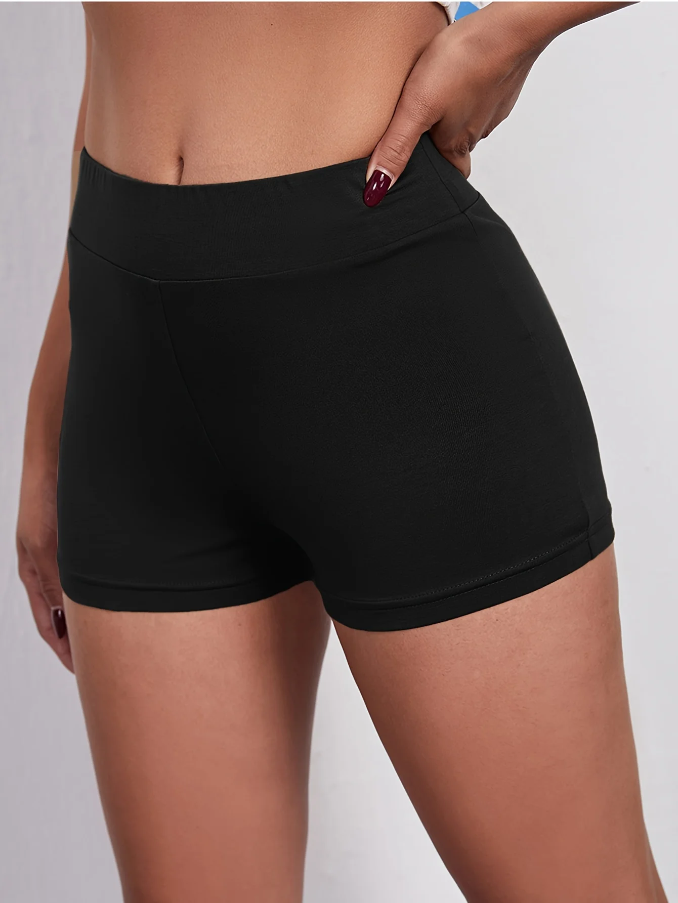 Fitness leggings for women, fitness gym, tight fitting running shorts, hip hugging triple storage